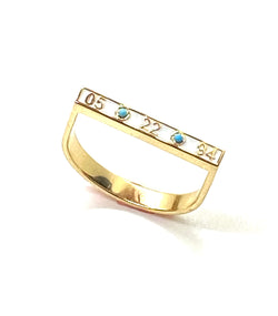 Custom: Date ring in white enamel and turquoise